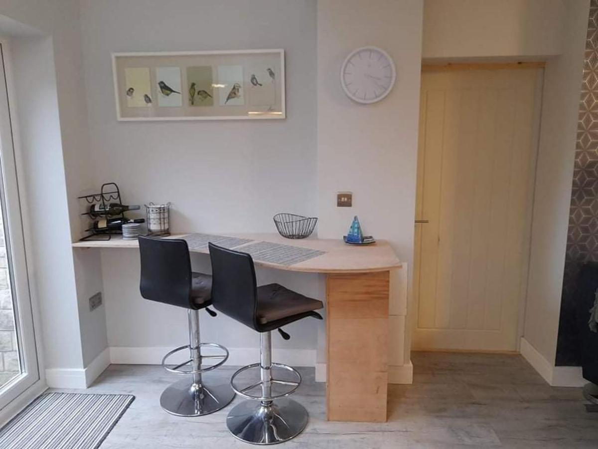 Outstanding Modern 1-Bed House In Chippenham Chippenham (Wiltshire) Eksteriør bilde