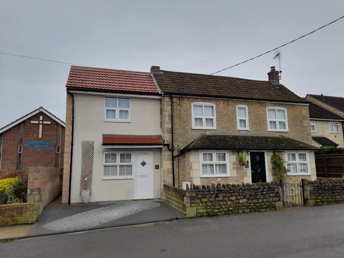 Outstanding Modern 1-Bed House In Chippenham Chippenham (Wiltshire) Eksteriør bilde