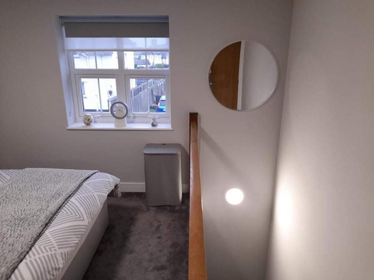 Outstanding Modern 1-Bed House In Chippenham Chippenham (Wiltshire) Eksteriør bilde